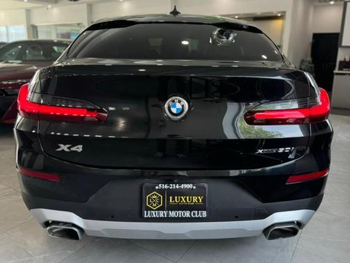 2024 BMW X4 xDrive30i