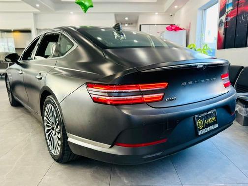 2024 Genesis Electrified G80 Advanced