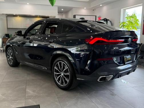 Carbon Black Metallic 2026 BMW X6 xDrive40i
