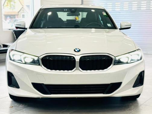 2024 BMW 330 330i Sedan