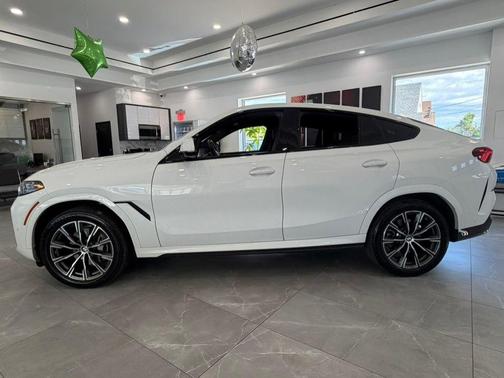 Alpine White 2026 BMW X6 xDrive40i