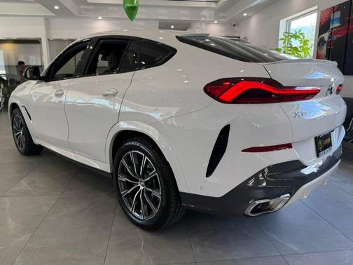 Alpine White 2026 BMW X6 xDrive40i