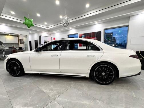 MANUFAKTUR Diamond White 2022 Mercedes-Benz S-Class 4MATIC