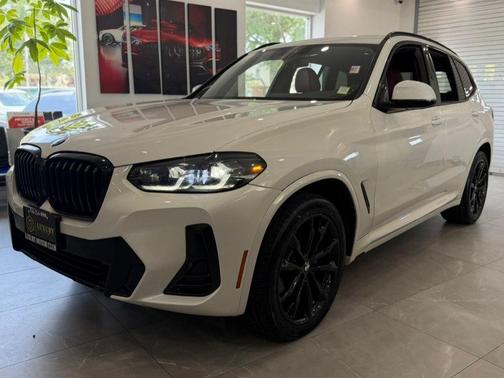 Mineral White Metallic 2023 BMW X3 xDrive30i