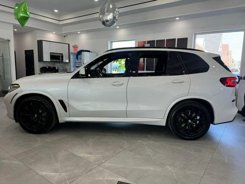 Mineral White Metallic 2020 BMW X5 xDrive40i