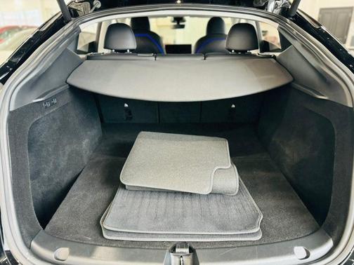 2024 Tesla Model Y Performance Dual Motor All-Wheel Drive