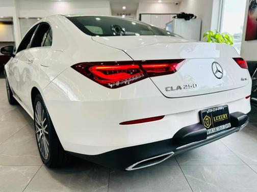 2022 Mercedes-Benz CLA 250 4MATIC