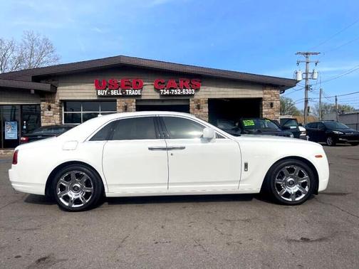 Photo 3 of 35 of 2011 Rolls-Royce Ghost Base