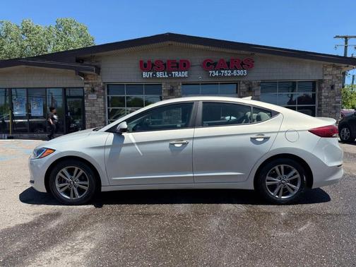 Mineral Beige Pearl 2017 Hyundai ELANTRA Limited