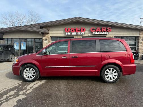 2015 Chrysler Town & Country Touring