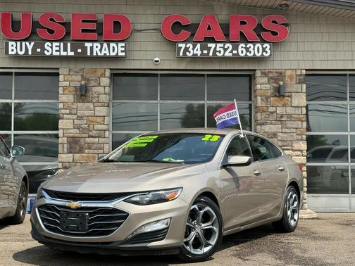 Mineral Gray Metallic 2023 Chevrolet Malibu FWD 1LT