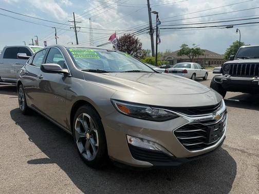 Mineral Gray Metallic 2023 Chevrolet Malibu FWD 1LT