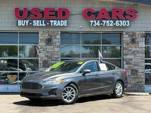 Magnetic Metallic 2019 Ford Fusion SE
