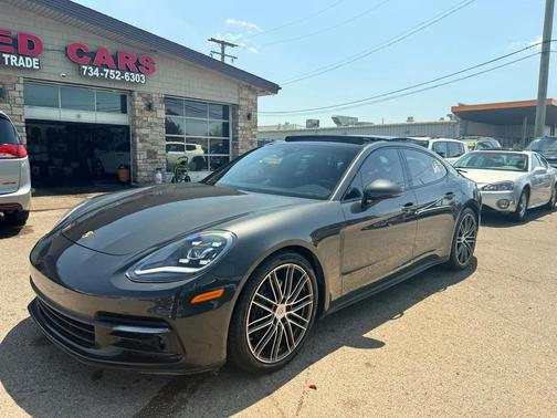 Gray 2018 Porsche Panamera 4