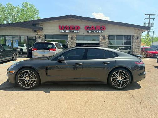 Gray 2018 Porsche Panamera 4