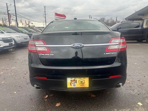 2018 Ford Taurus Limited