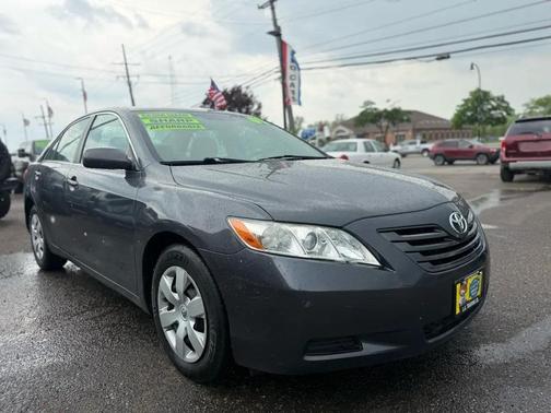 Magnetic Gray Metallic 2009 Toyota Camry XLE