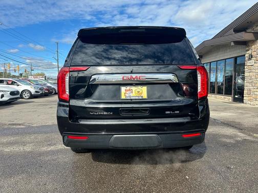 2022 GMC Yukon SLE