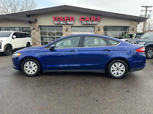 2013 Ford Fusion S
