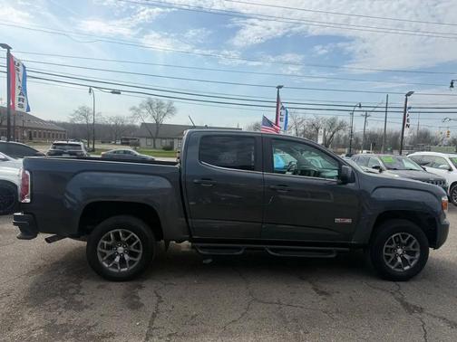 Cyber Gray Metallic 2016 GMC Canyon SLE