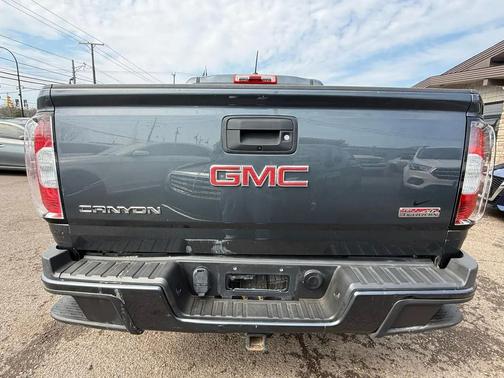 Cyber Gray Metallic 2016 GMC Canyon SLE