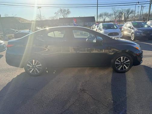 2021 Nissan Versa 1.6 SV