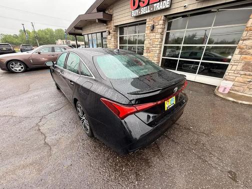 Midnight Black Metallic 2020 Toyota Avalon XSE