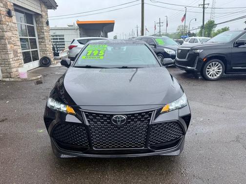 Midnight Black Metallic 2020 Toyota Avalon XSE