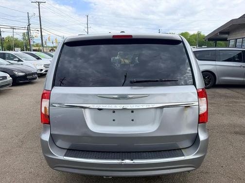 Billet Silver Metallic Clearcoat 2015 Chrysler Town & Country Touring