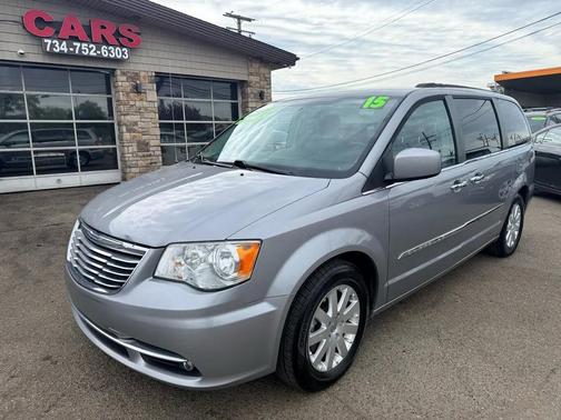 Billet Silver Metallic Clearcoat 2015 Chrysler Town & Country Touring