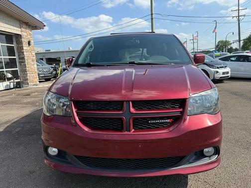 Octane Red Pearlcoat 2018 Dodge Grand Caravan GT