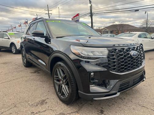 2025 Ford Explorer ST-Line