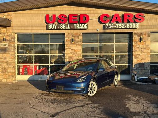 2022 Tesla Model 3 Standard Range Plus