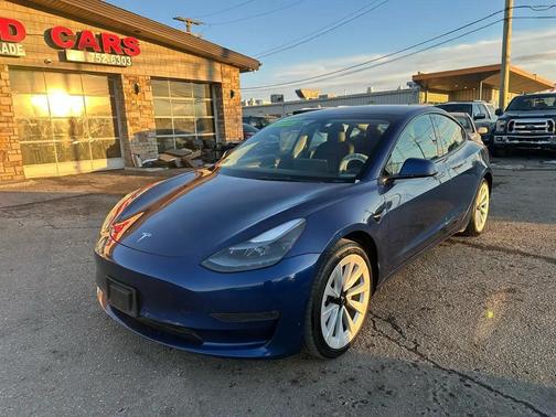 2022 Tesla Model 3 Standard Range Plus