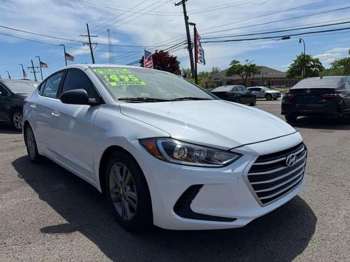 Quartz White Pearl 2017 Hyundai ELANTRA Limited