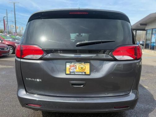 Granite Crystal Metallic Clearcoat 2020 Chrysler Voyager LXI