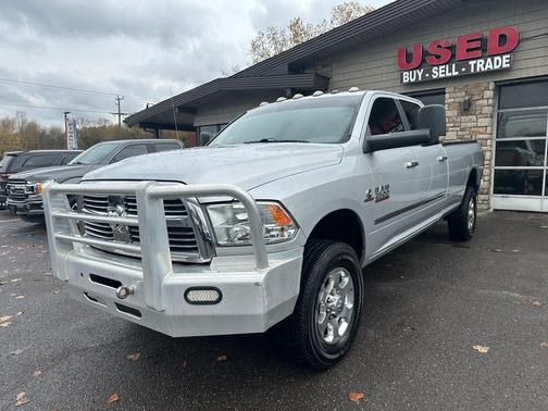 2018 RAM 2500 Big Horn Crew Cab 4x4 8' Box