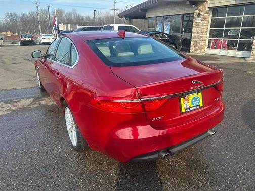 2018 Jaguar XF 25t Premium