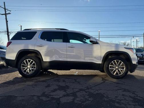 2019 GMC Acadia SLE-2