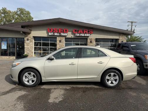 Gold 2016 Chevrolet Malibu Limited LT