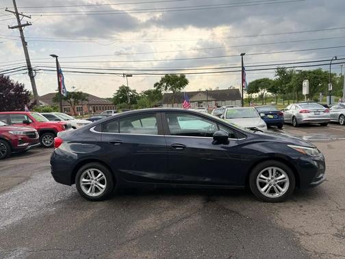 GREY 2016 Chevrolet Cruze LT Auto