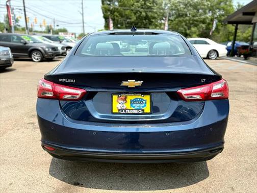 2021 Chevrolet Malibu FWD LT