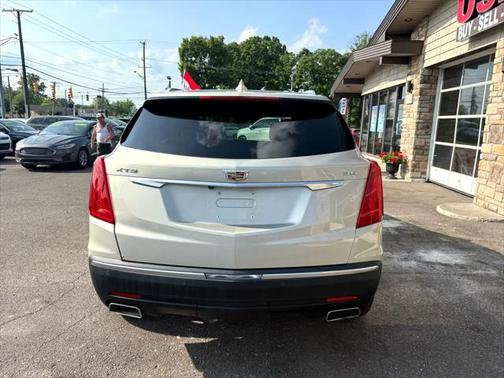 2017 Cadillac XT5 Base