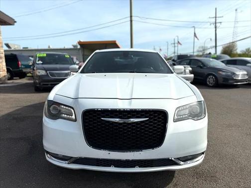2016 Chrysler 300 S