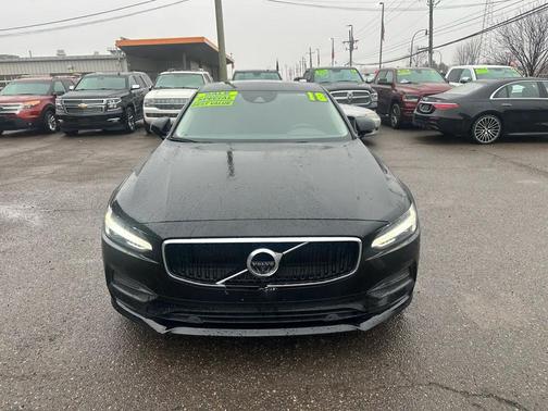 2018 Volvo S90 T5 Momentum