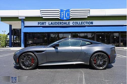 2022 Aston Martin DBS Superleggera