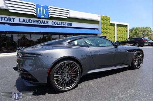 2022 Aston Martin DBS Superleggera
