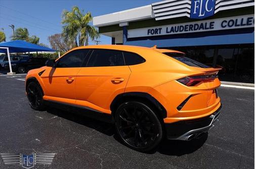 2021 Lamborghini Urus AWD