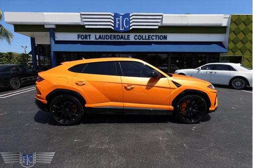 2021 Lamborghini Urus AWD