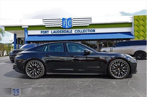 2025 Porsche Panamera RWD